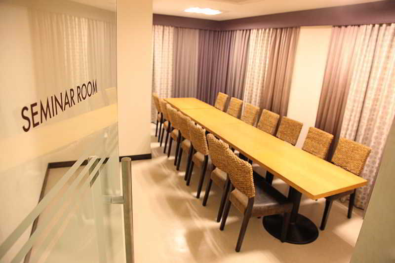 Skypark 1 Hotel 4*